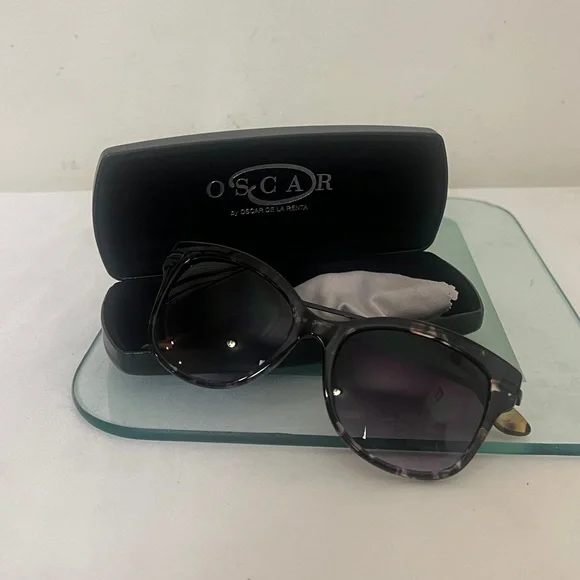 Oscar De La Renta Acetate Tortoise Shell Cat Eye Sunglasses Black - Picture 15 of 17
